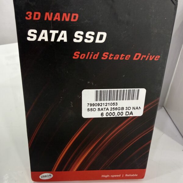 SSD SATA 256 GB SATA 3D NAND(En configuration seulement)